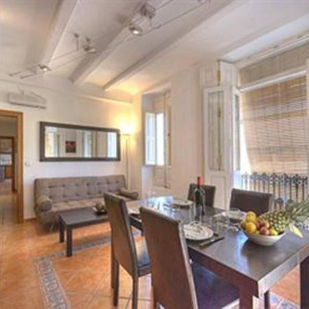 Main Central Station Apartment Валенсія Екстер'єр фото