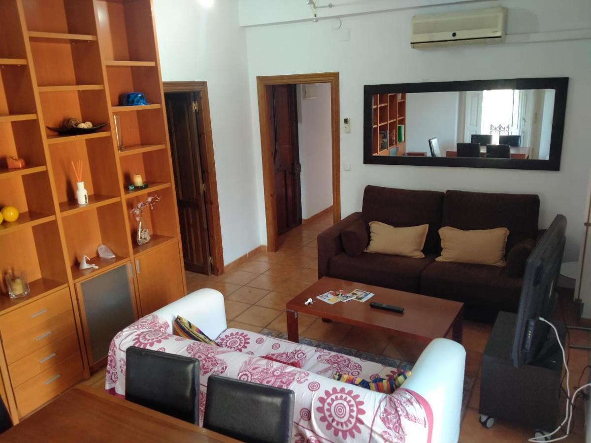 Main Central Station Apartment Валенсія Екстер'єр фото