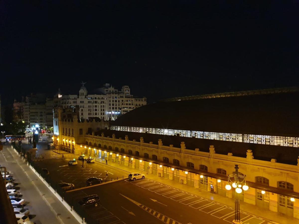 Main Central Station Apartment Валенсія Екстер'єр фото
